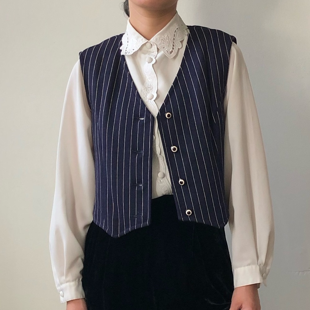 vintage pinstripe wool button up vest navy blue, sizs S, made in hongkong